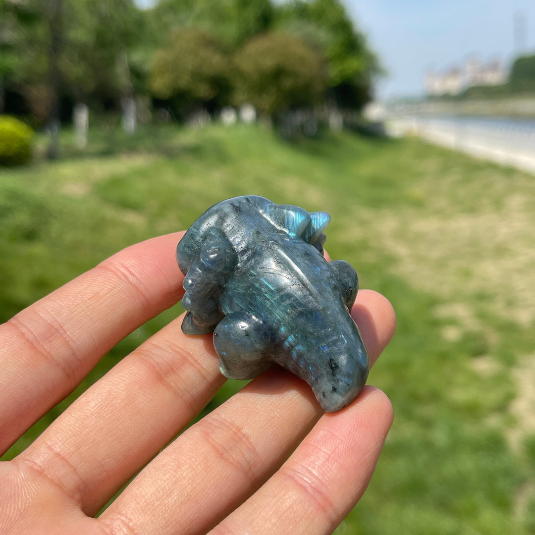 Natural Crystal Cute Axolotl Carving