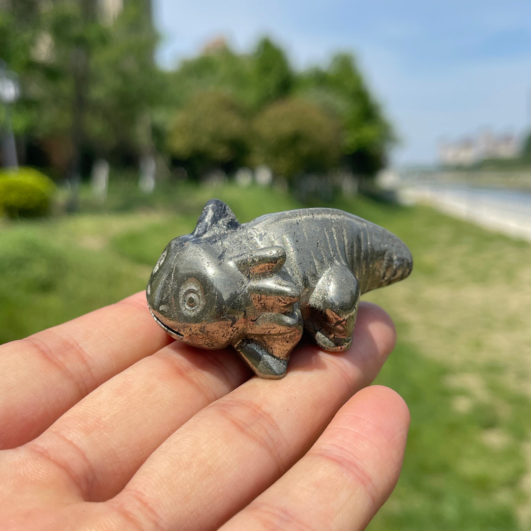 Natural Crystal Cute Axolotl Carving