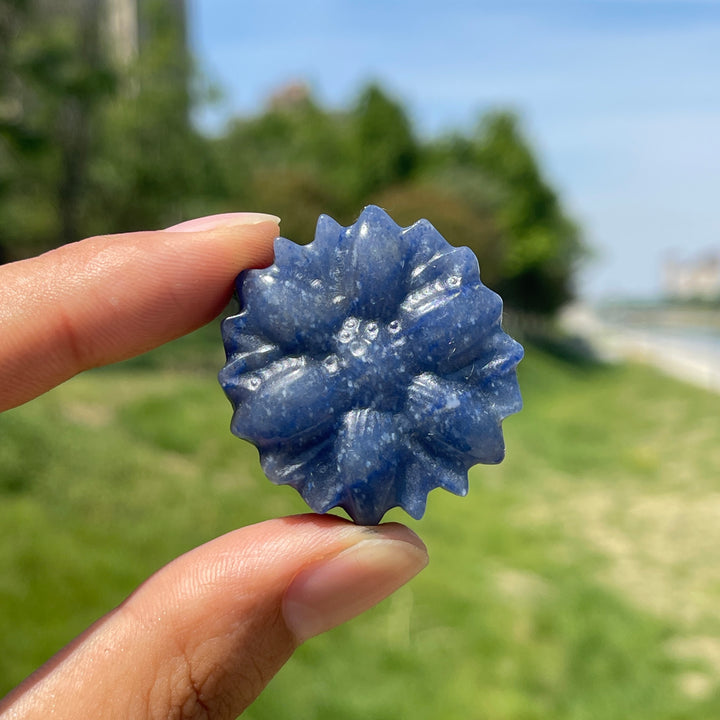 Natural Crystal Carving Daisy