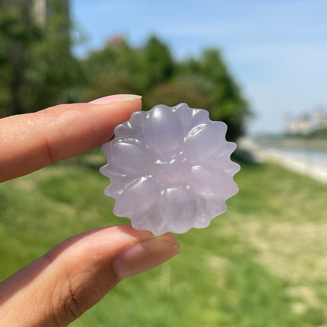 Natural Crystal Carving Daisy