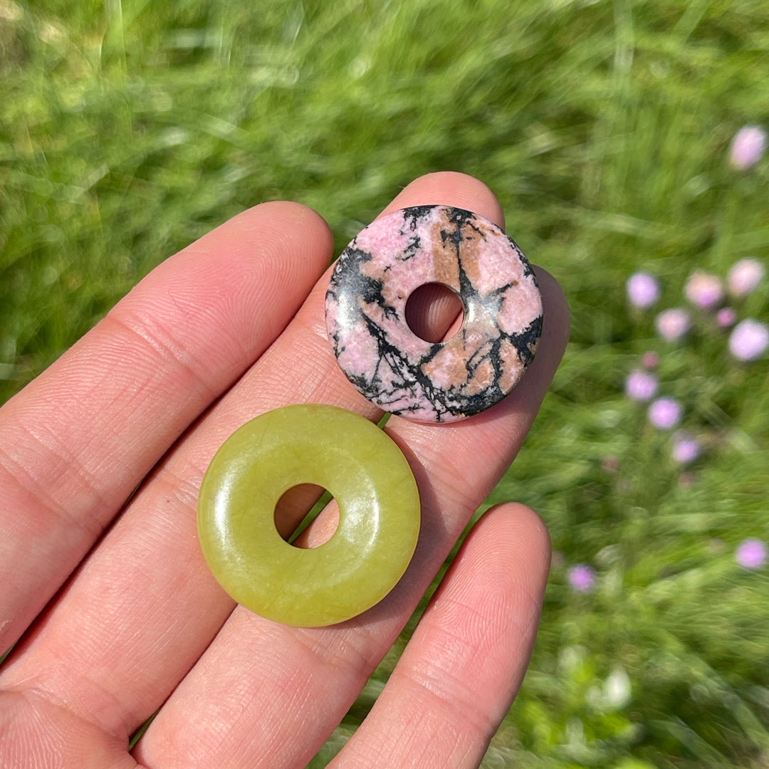 Natural Crystal Peace Donut Carving
