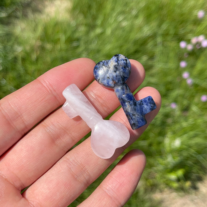 Natural Crystal Heart Key Carving