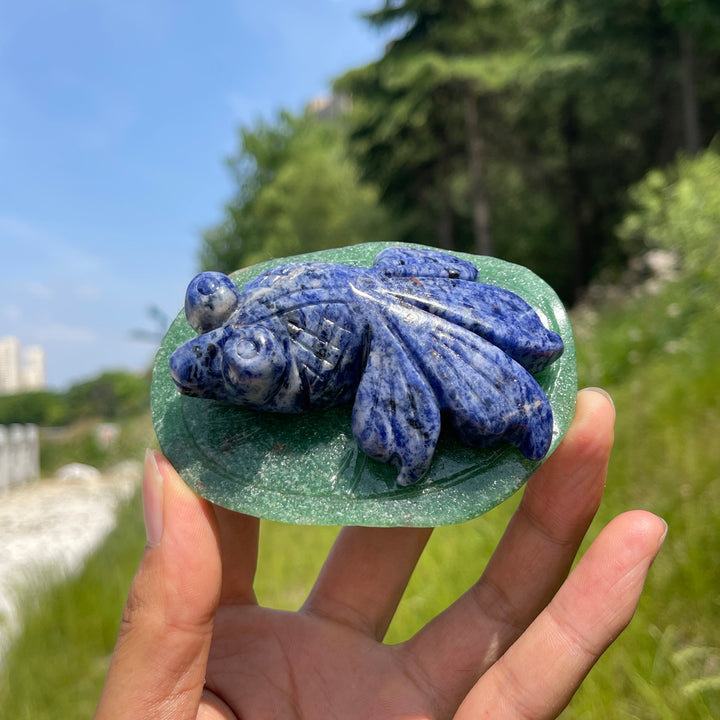 Unique,Natural Crystal Animal On Lotus Leaf Carving