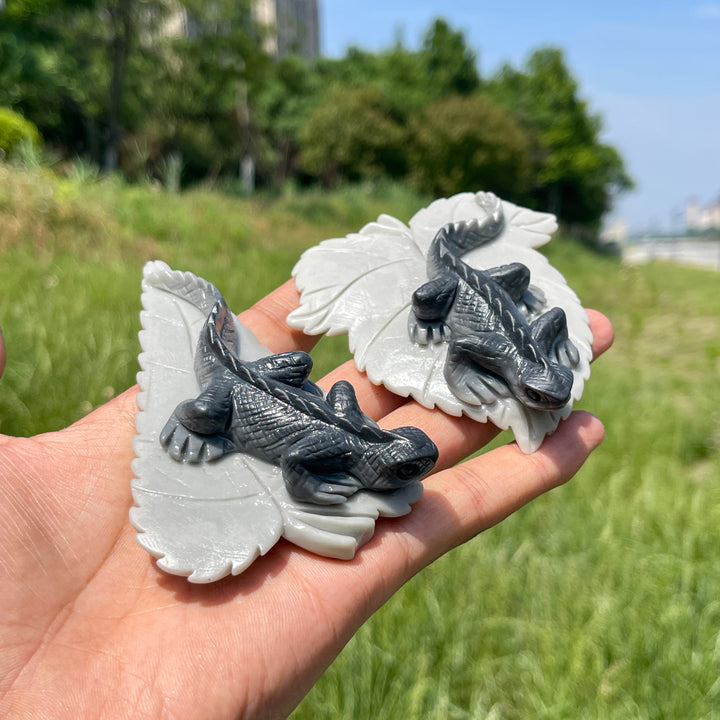 Unique,Natural TaiJi Stone Charming Lizard Carving