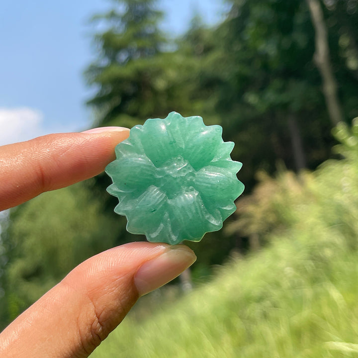Natural Crystal Carving Daisy