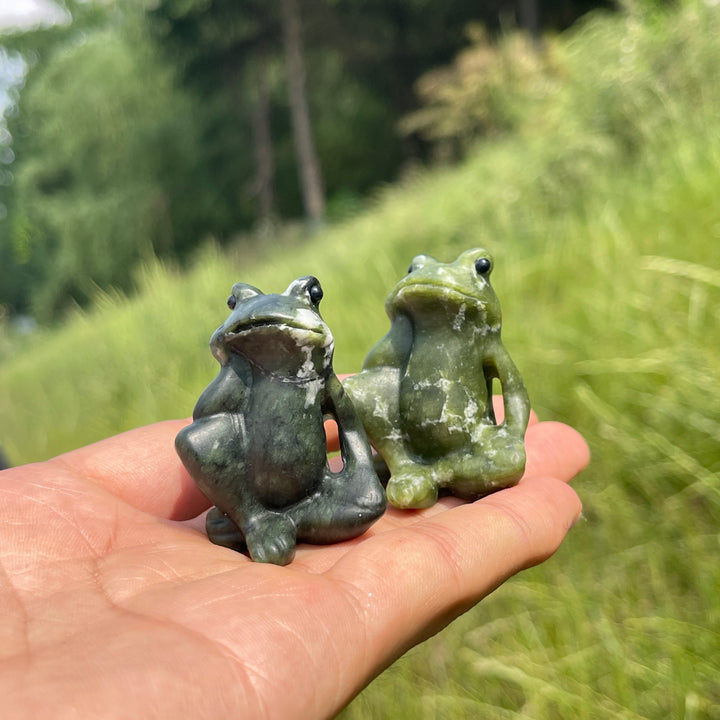 Natural Crystal Daydreaming Frog Carving
