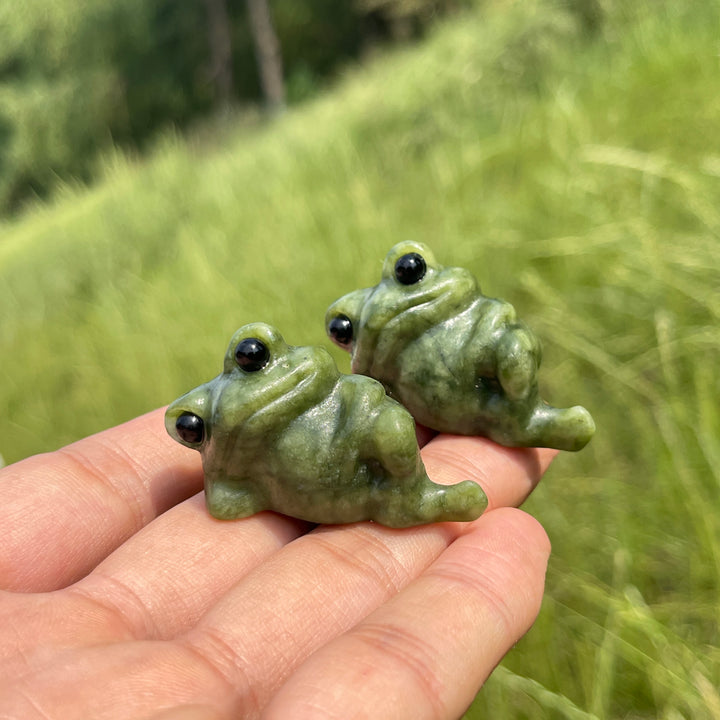 Natural Crystal Cute Frog Carving
