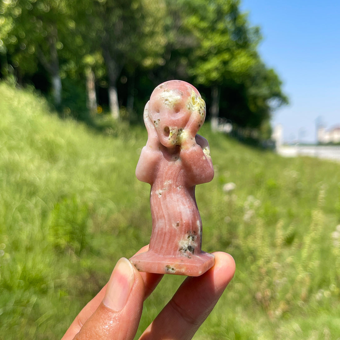 Natural Crystal Scream Ghost Carving