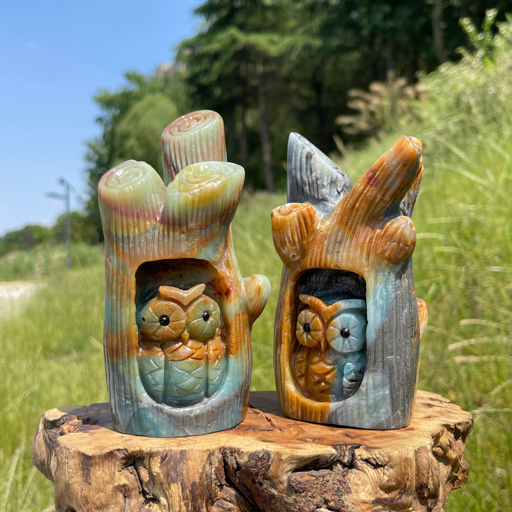 Unique,A Slightly Imperfect Natural Blue Quartzite Owl Tree Stump Carving