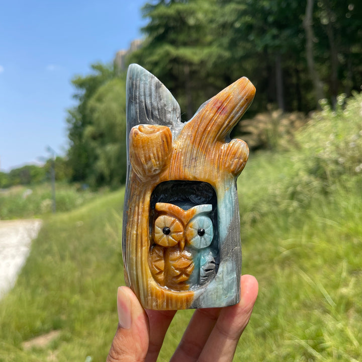 Unique,A Slightly Imperfect Natural Blue Quartzite Owl Tree Stump Carving