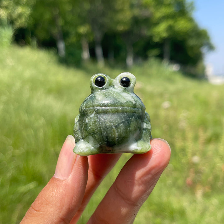 Natural Chubby Serpentine Frog Carving