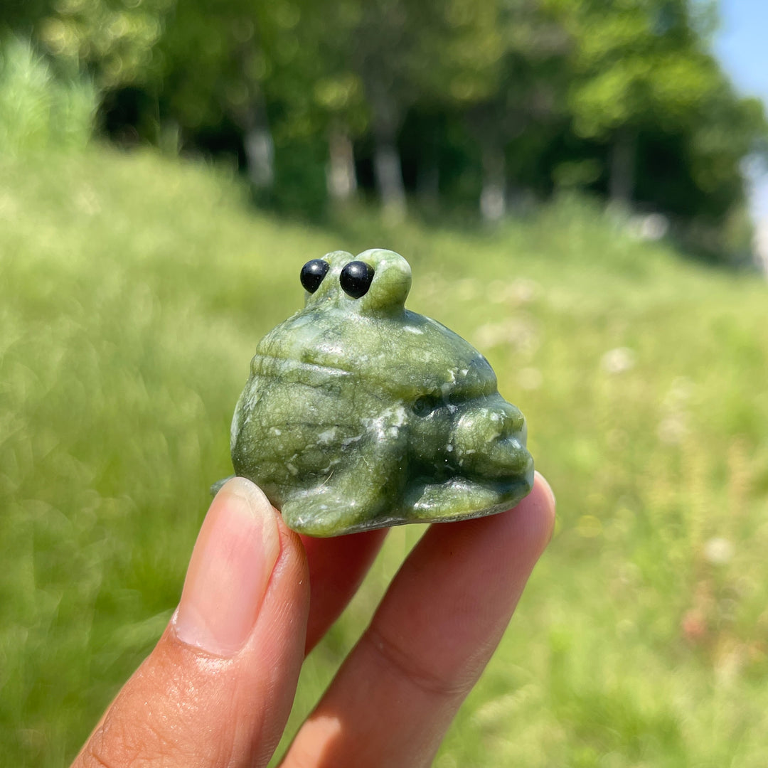 Natural Chubby Serpentine Frog Carving