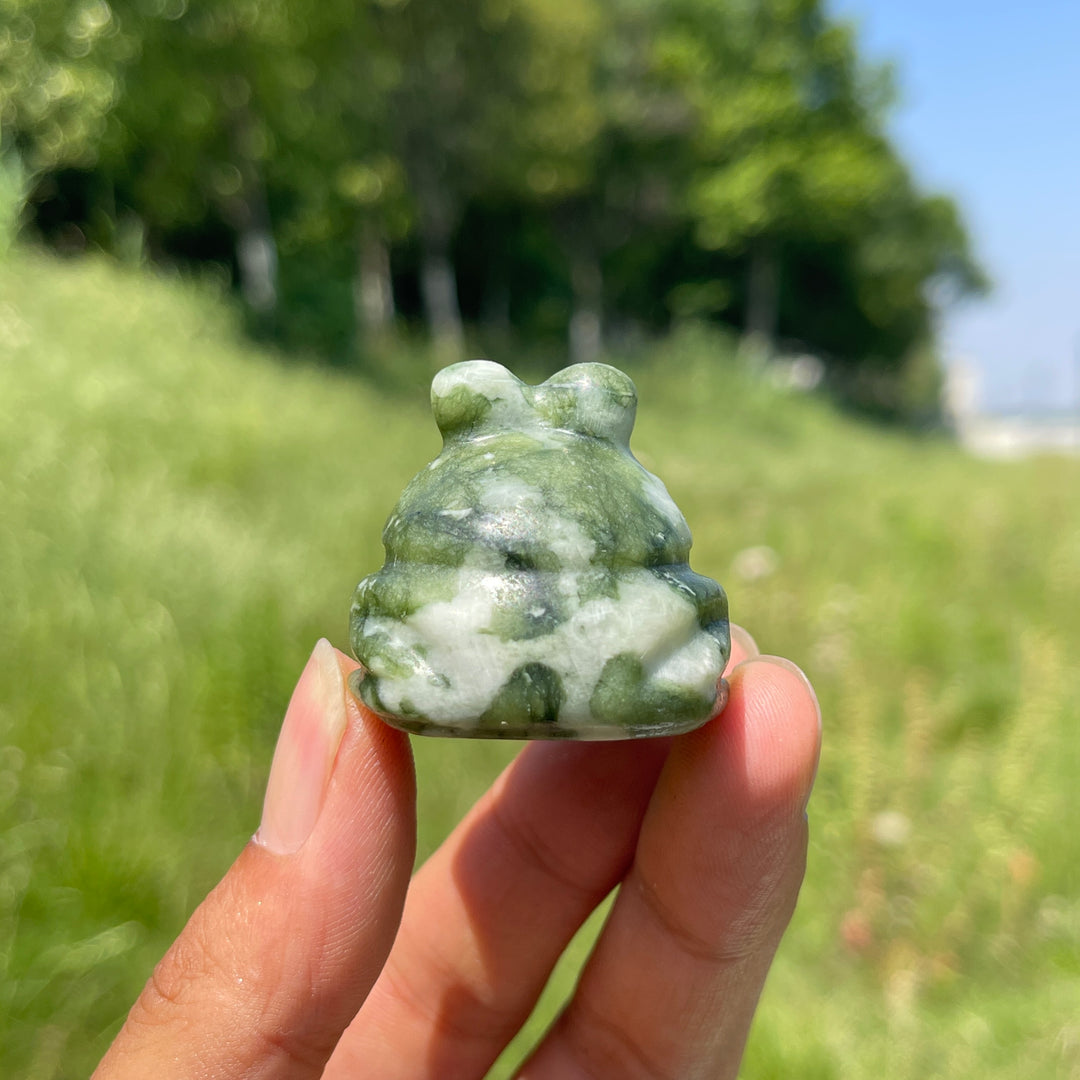 Natural Chubby Serpentine Frog Carving