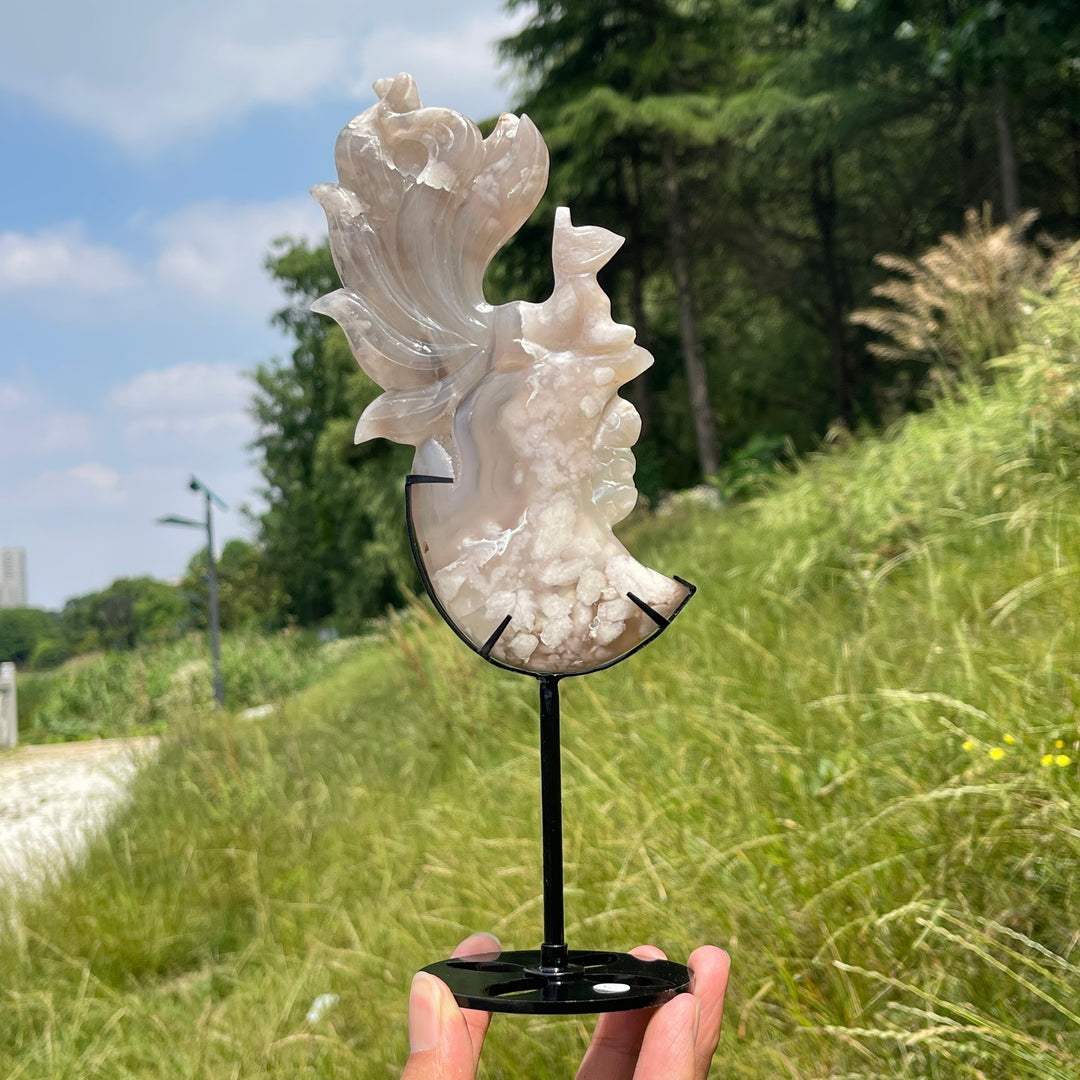 Unique,A Slightly Imperfect Natural Elegant Flower Agate Nine-Tailed Fox Carving