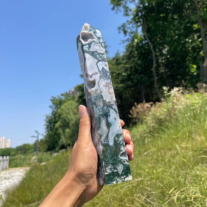 Unique,Natural Large Moss Agate Point