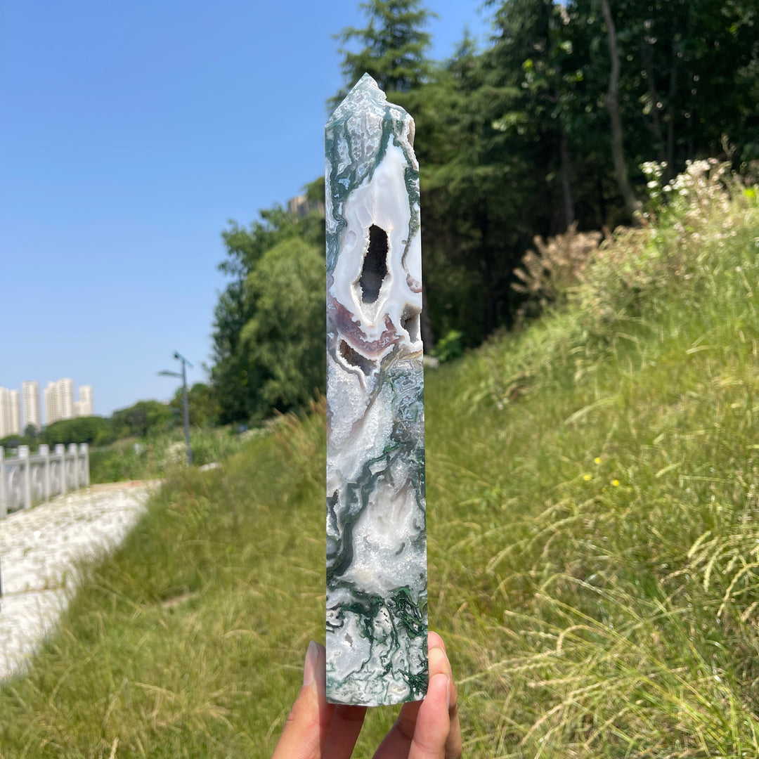 Unique,Natural Large Moss Agate Point