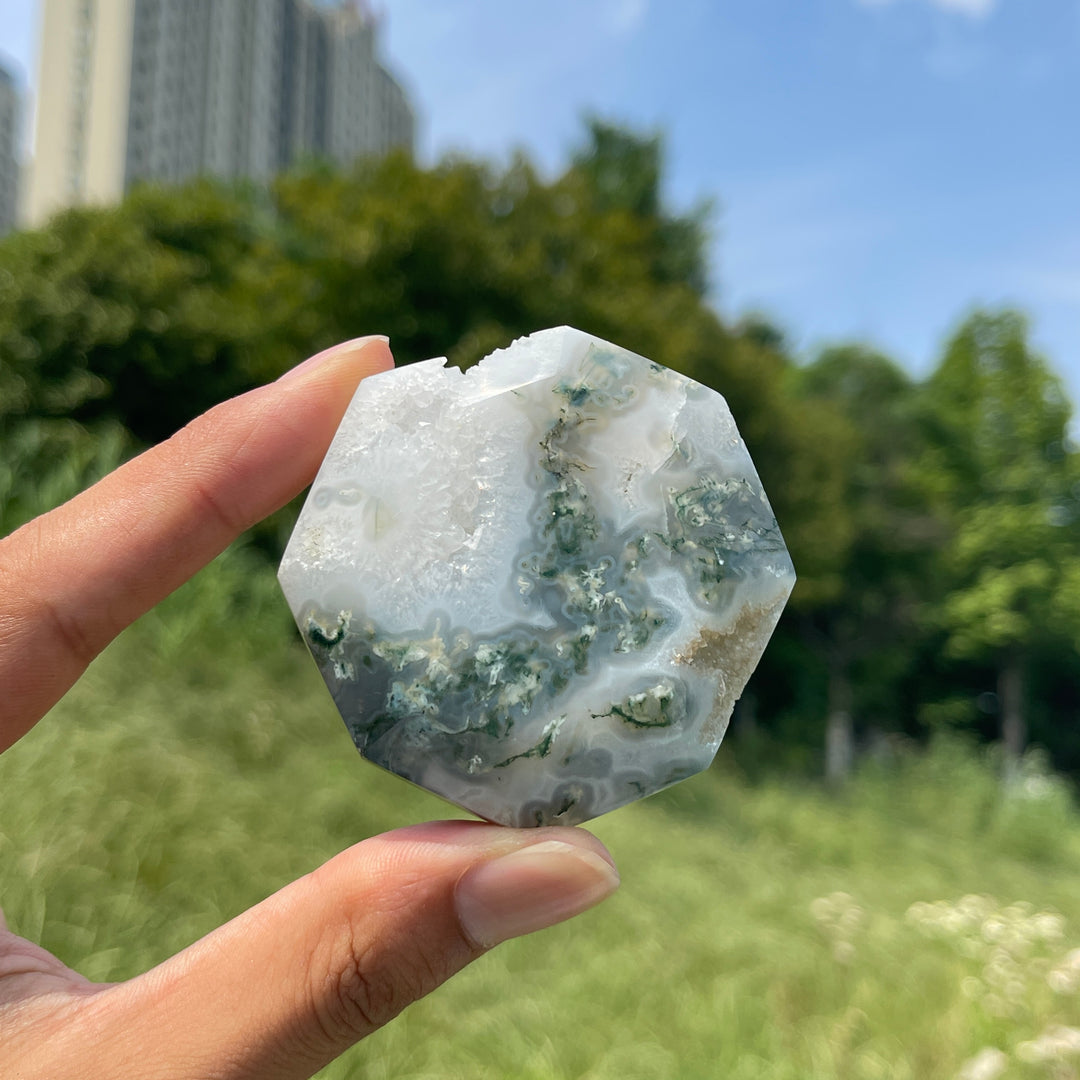 Natural Crystal Moss Agate Diamond Carving