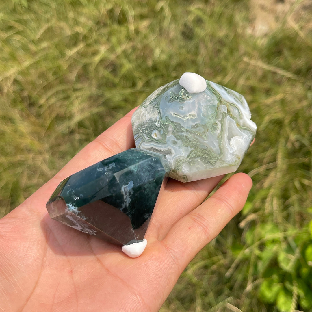 Natural Crystal Moss Agate Diamond Carving