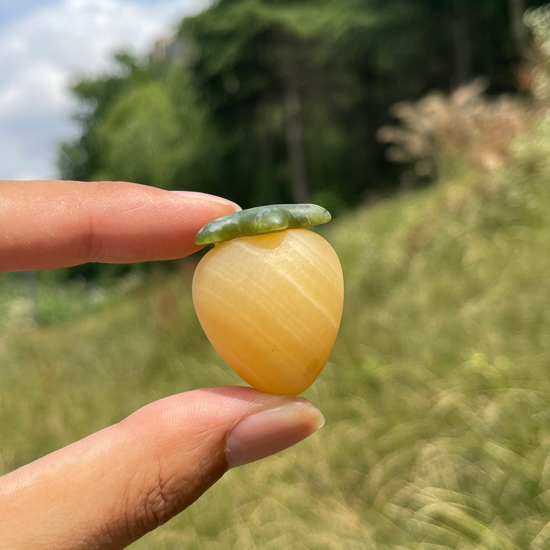 Natural Crystal Adorable Tomato Carving