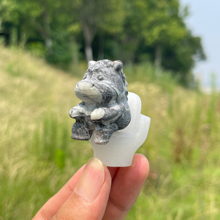 Natural Crystal Horse On Toilet Carving