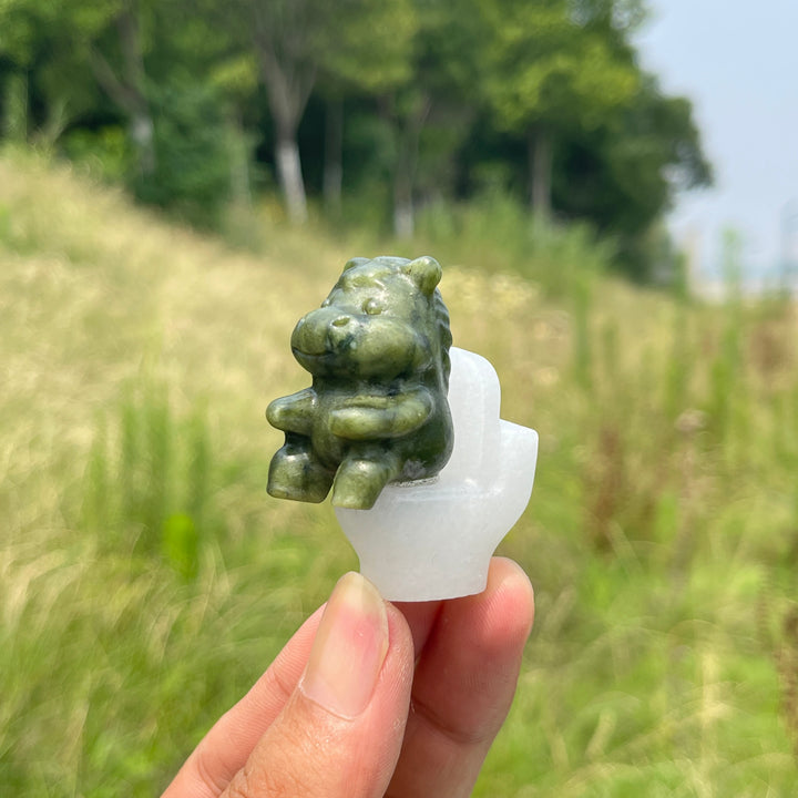 Natural Crystal Horse On Toilet Carving