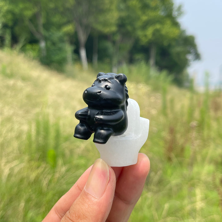 Natural Crystal Horse On Toilet Carving