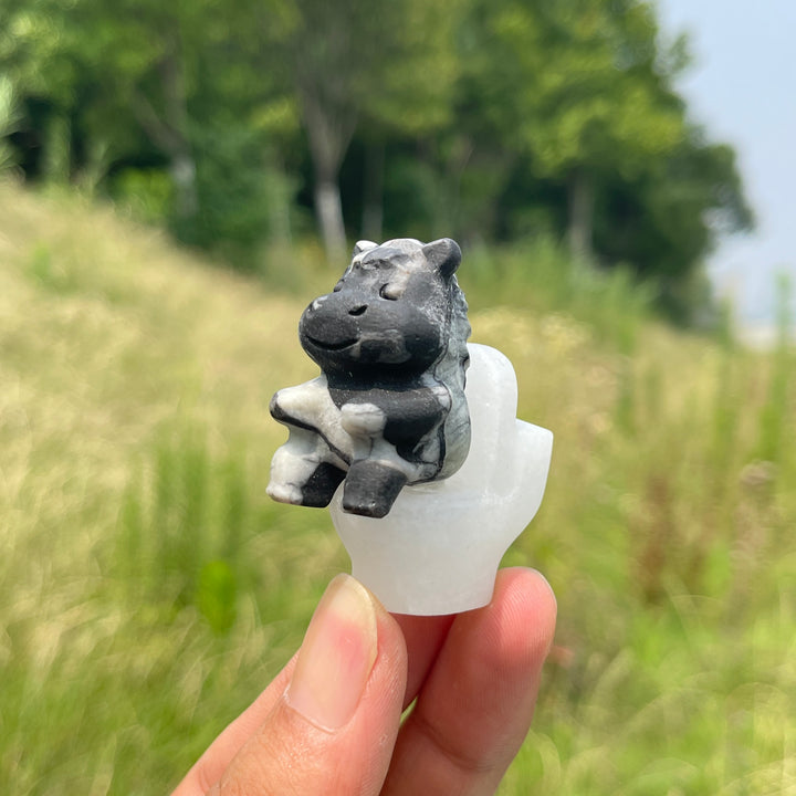 Natural Crystal Horse On Toilet Carving