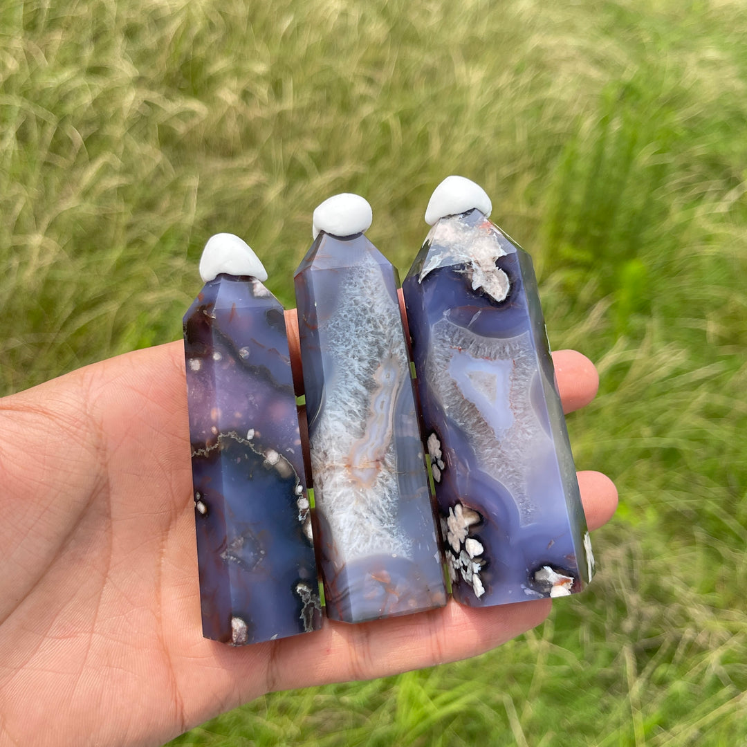 Natural Crystal Exquisite Blue Flower Agate Point
