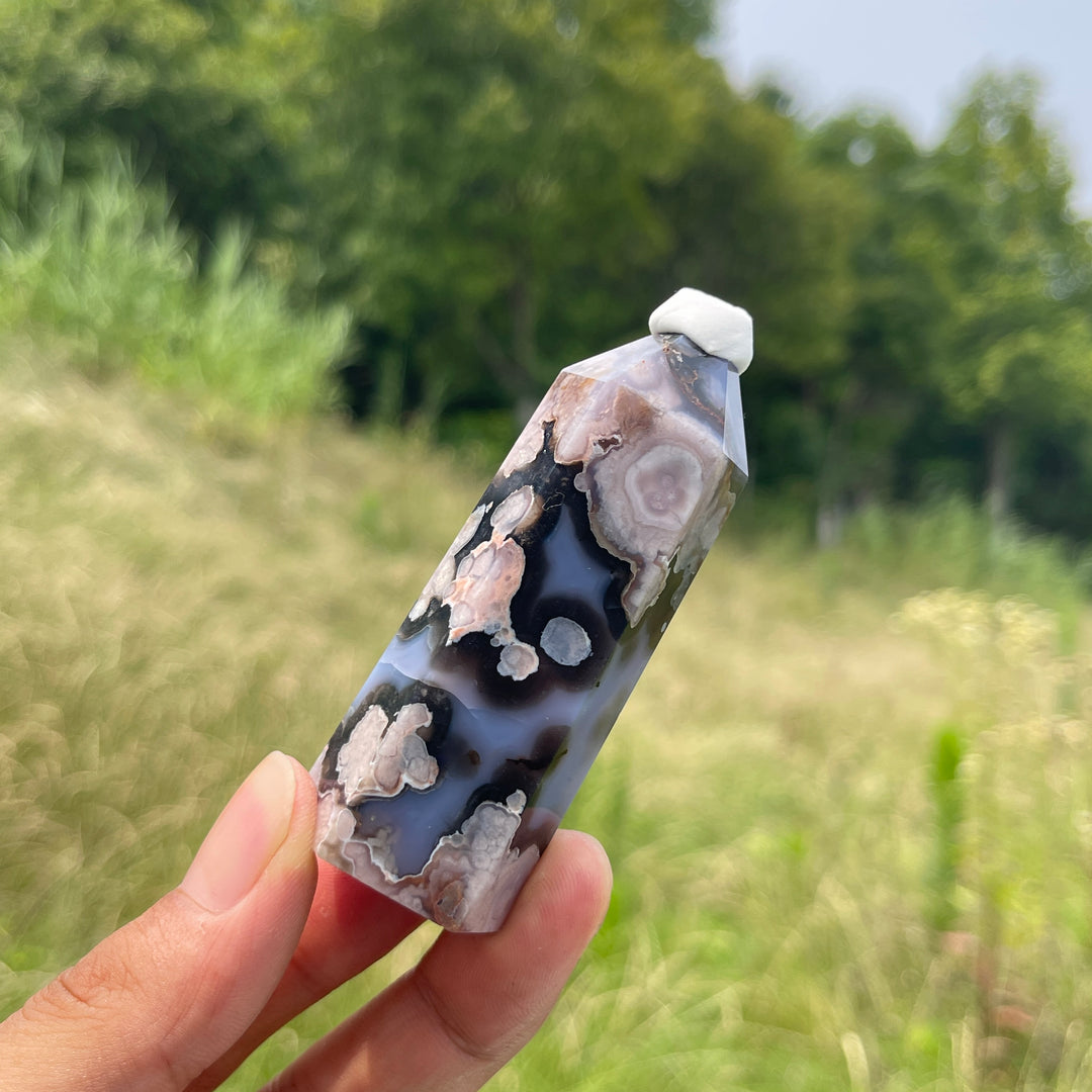Natural Crystal Exquisite Blue Flower Agate Point