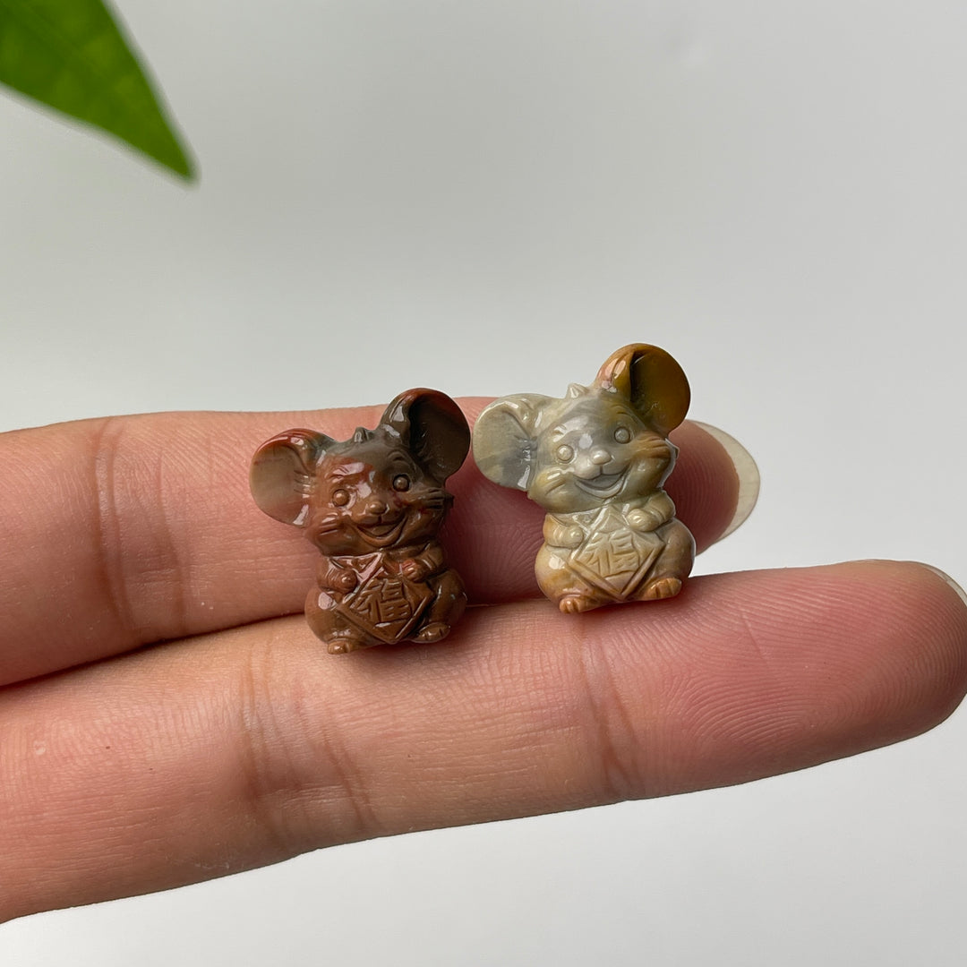 Natural Crystal Alashan Agate Mouse Carving