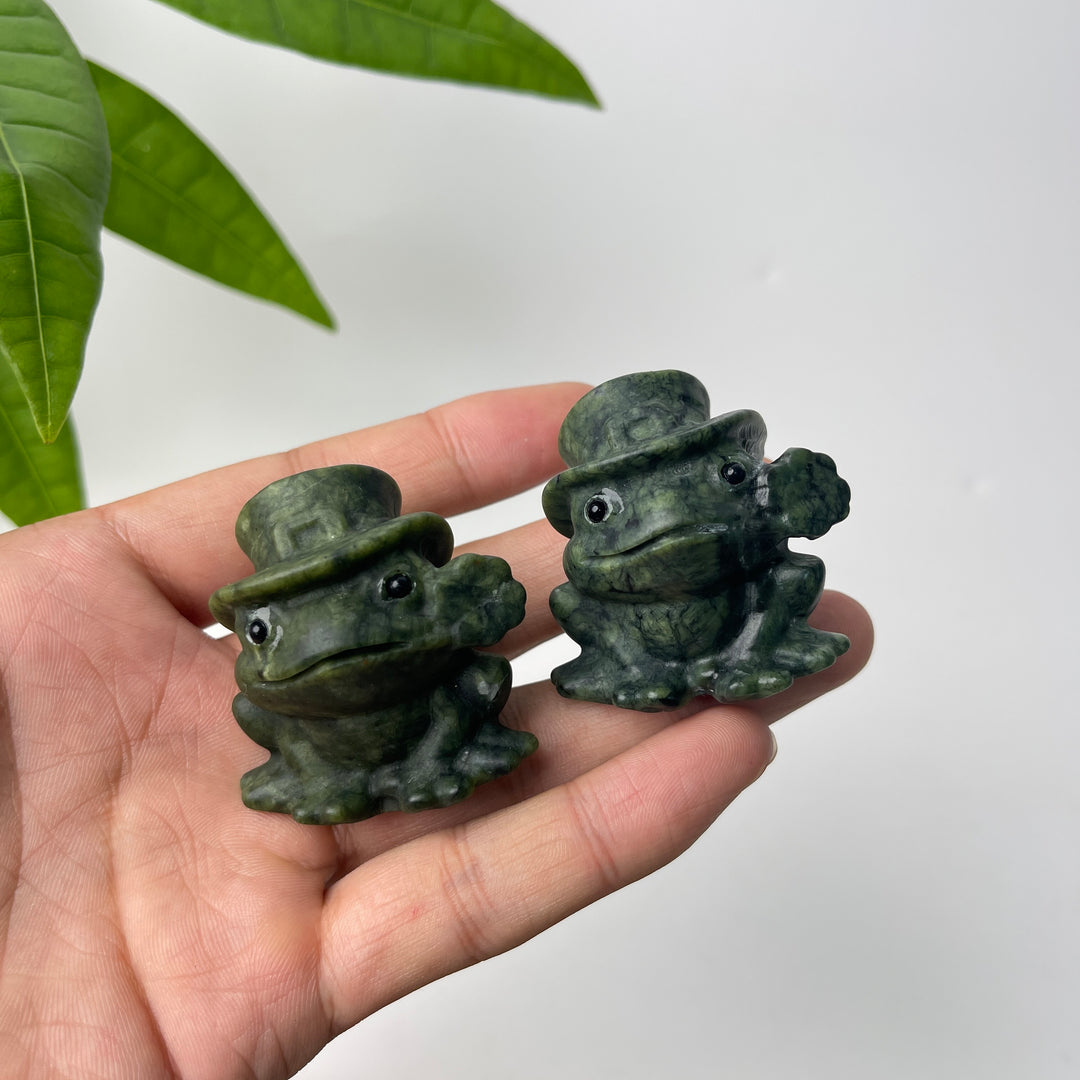 A Slightly Imperfect Natural Crystal Serpentine Frog With Flower Carving