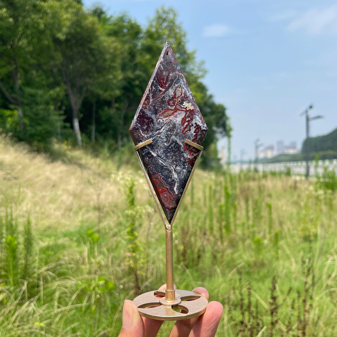 Unique,Natural Mexican Agate Diamond Slice With Stand