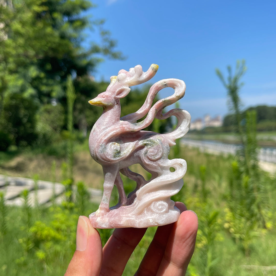 Natural Crystal Divine Deer Carving