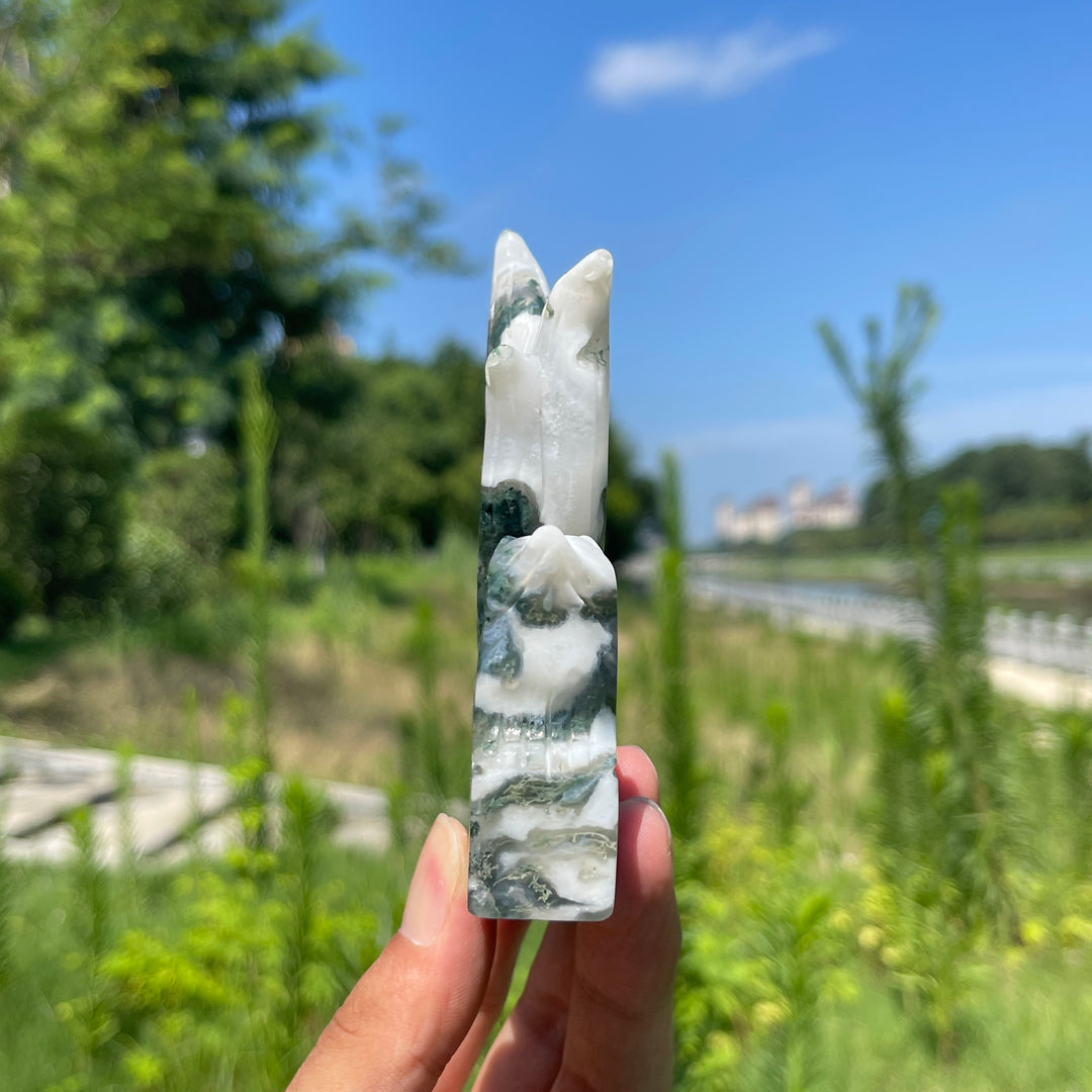 Unique,Natural Crystal Moss Agate Nine-Tailed Fox Carving