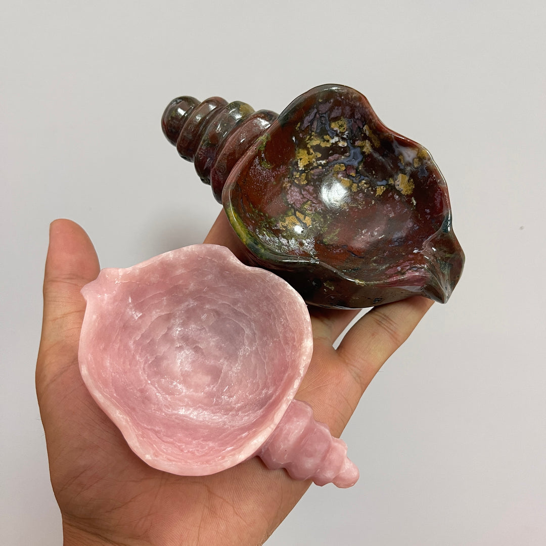 Unique,Natural Crystal Conch Carving