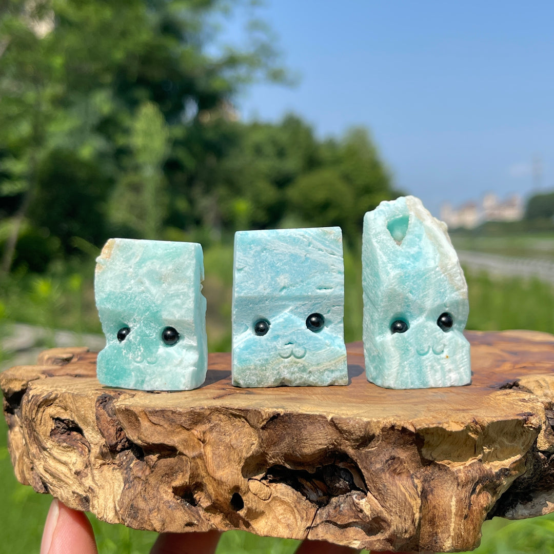 Natural Crystal Hemimorphite Groot Carving
