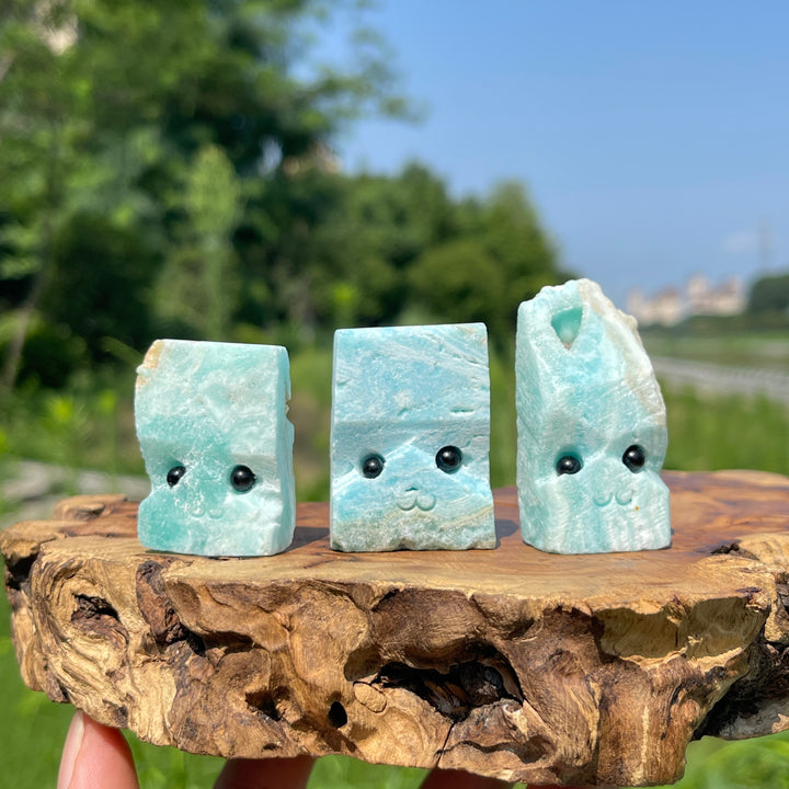 Natural Crystal Hemimorphite Groot Carving