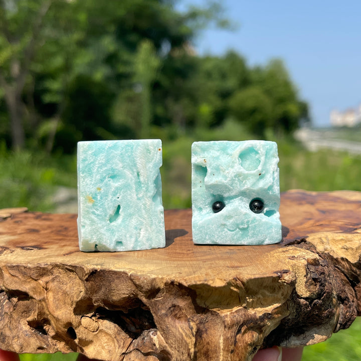 Natural Crystal Hemimorphite Groot Carving