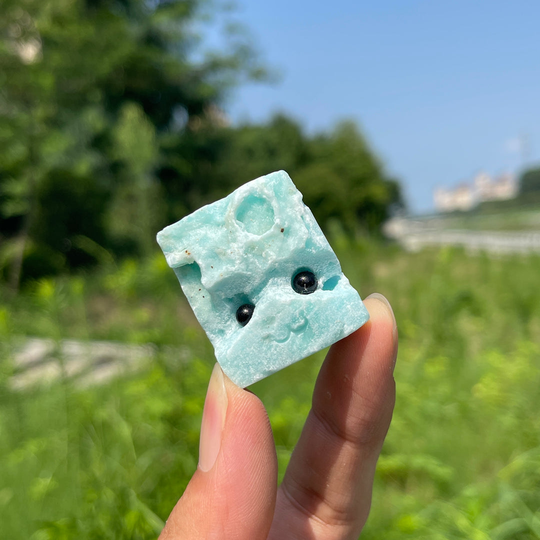 Natural Crystal Hemimorphite Groot Carving