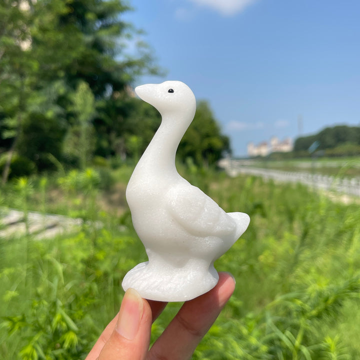Natural Crystal Upturned Neck Duck Carving