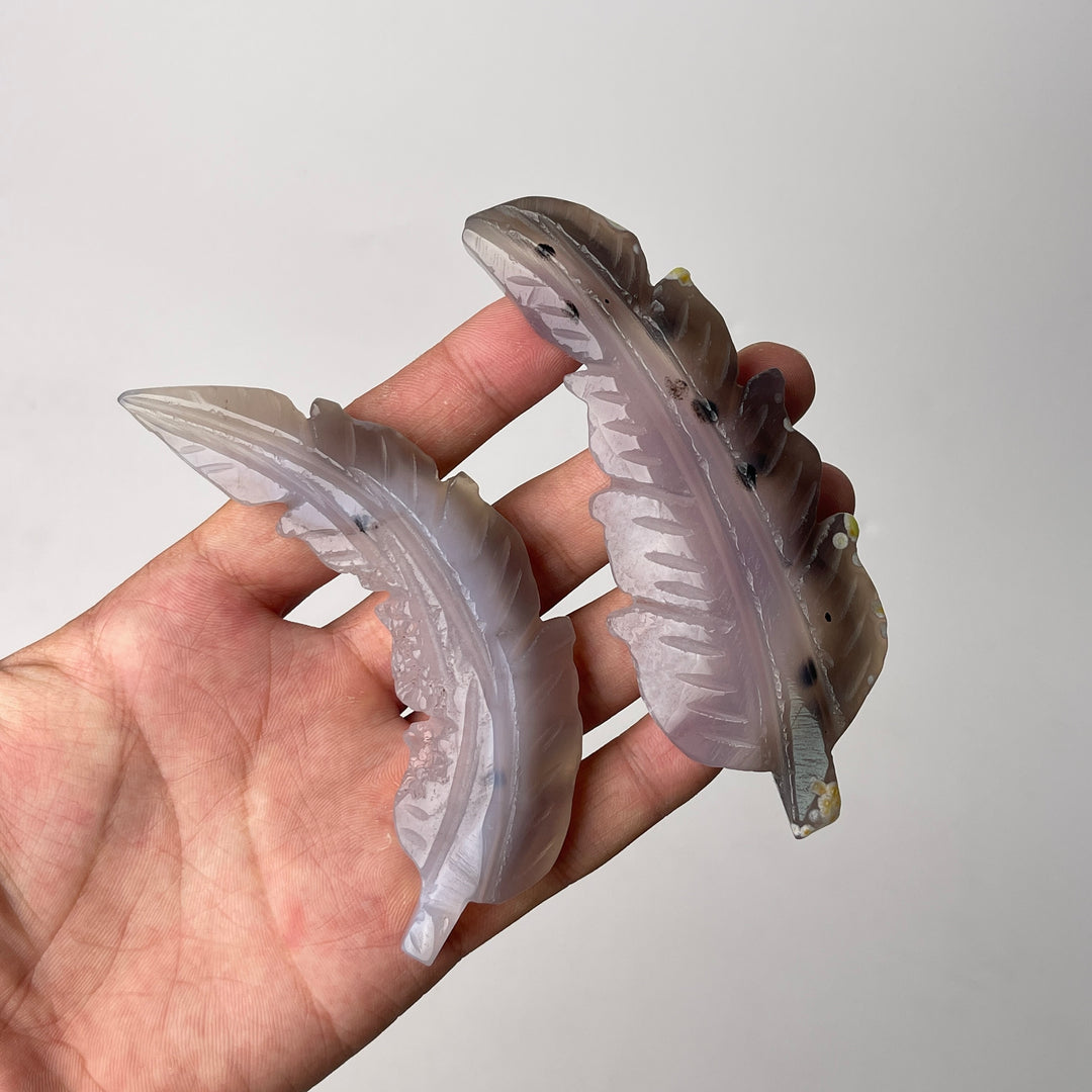 Natural Crystal Agate Feather Carving