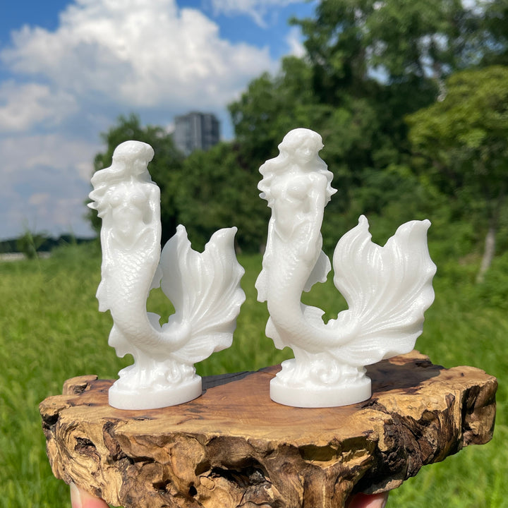 Natural Beautiful Mermaid Crystal Carving