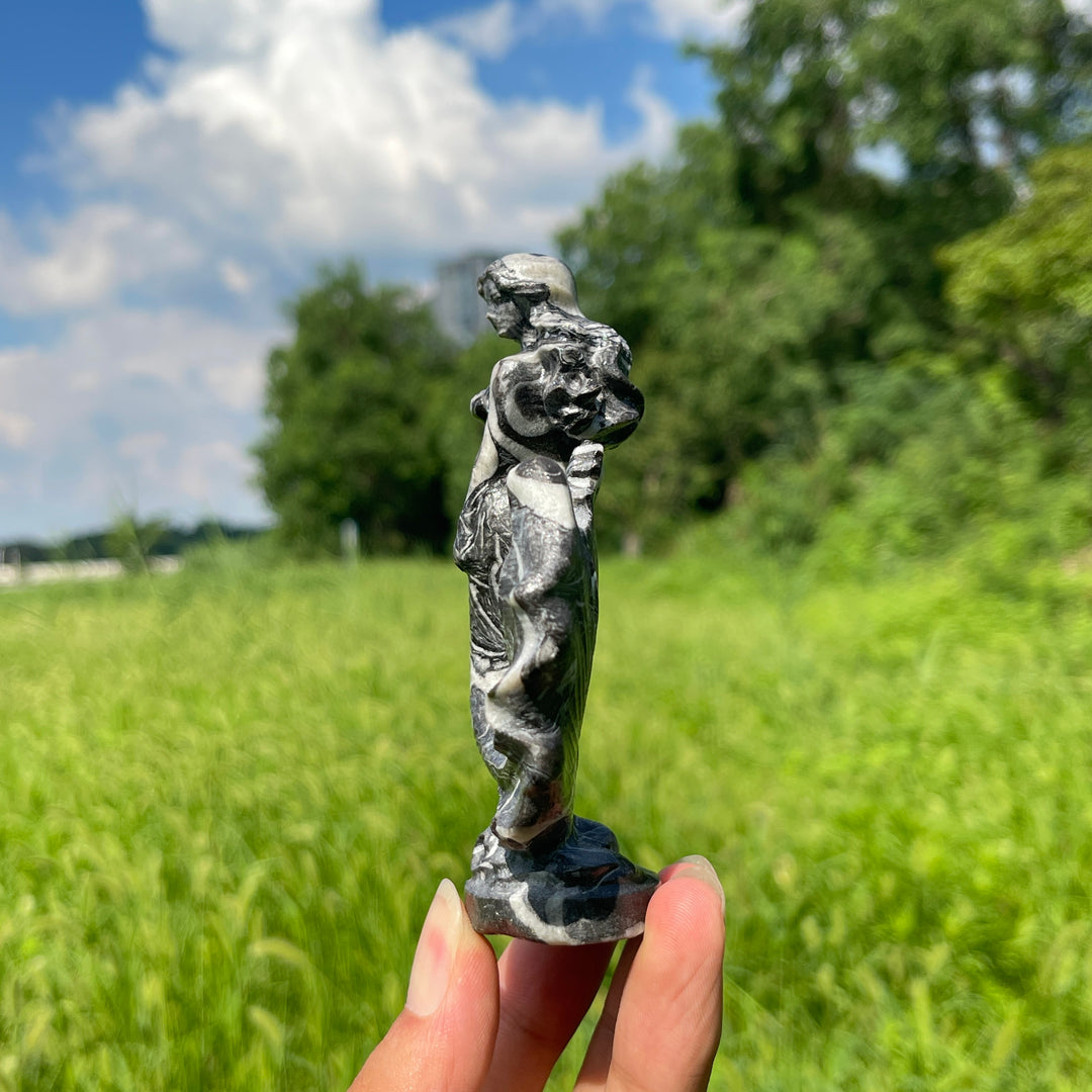 Natural Beautiful Mermaid Crystal Carving