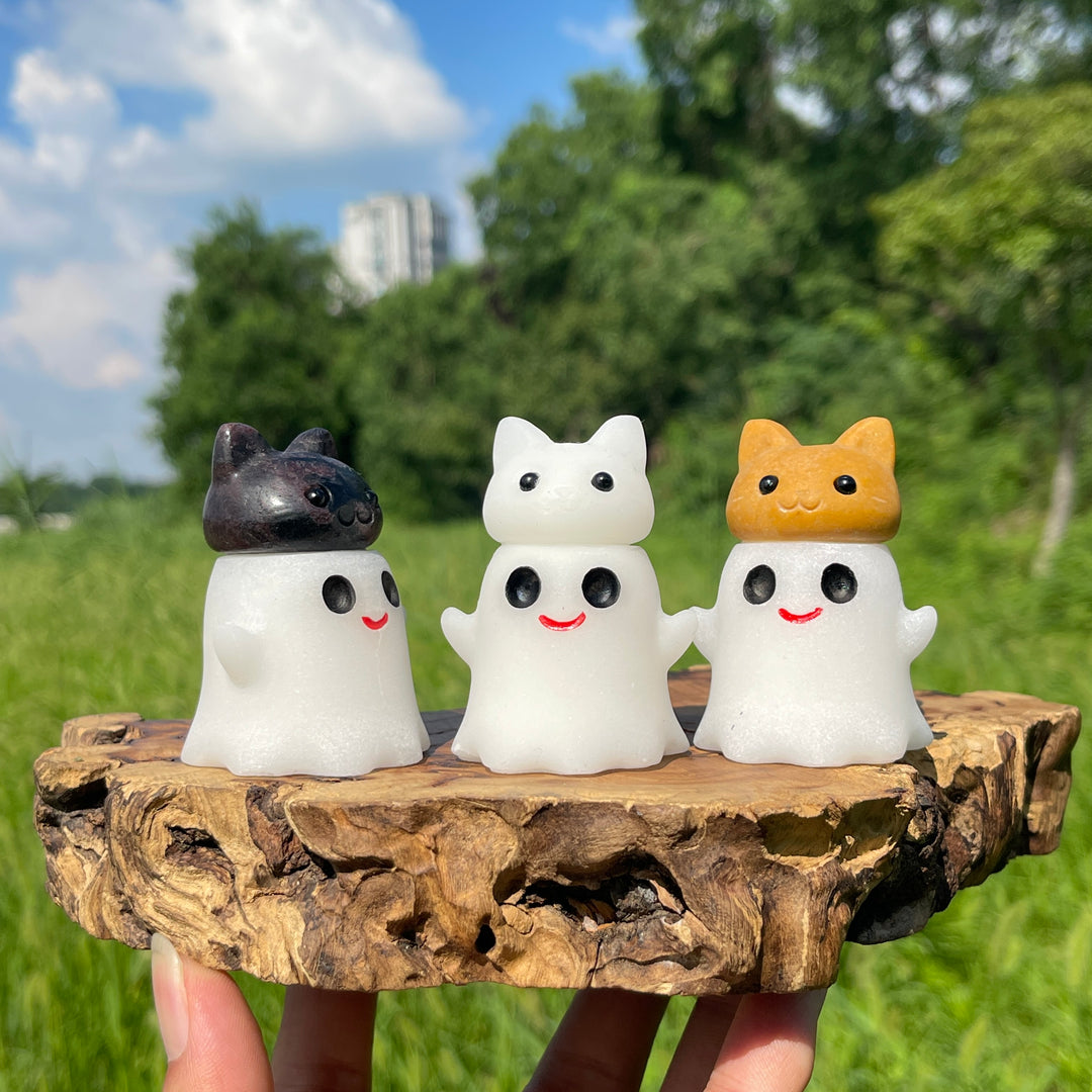 Natural Crystal Ghost Bun Cat Carving