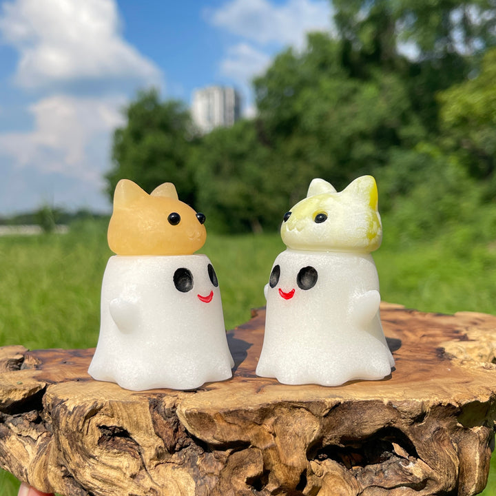 Natural Crystal Ghost Bun Cat Carving