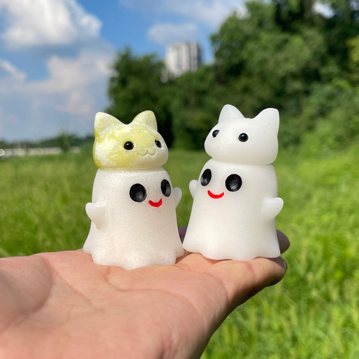 Natural Crystal Ghost Bun Cat Carving