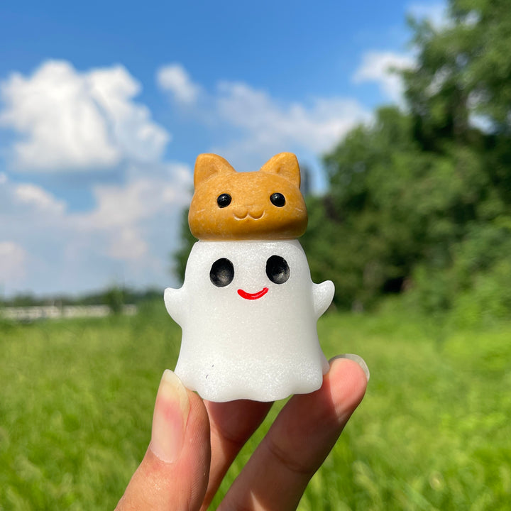 Natural Crystal Ghost Bun Cat Carving
