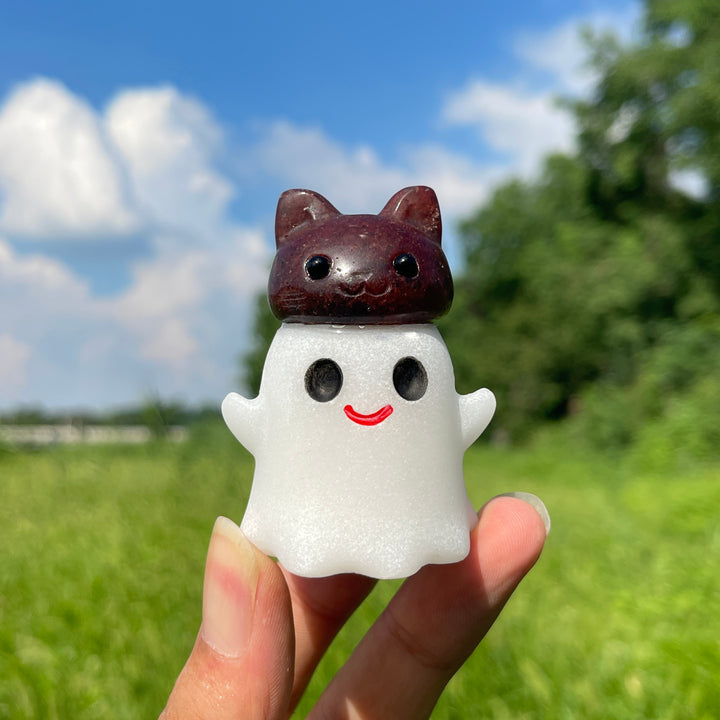 Natural Crystal Ghost Bun Cat Carving