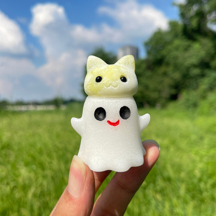 Natural Crystal Ghost Bun Cat Carving