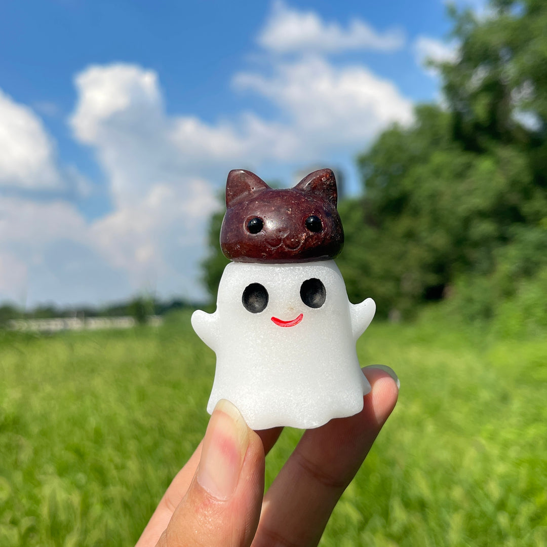Natural Crystal Ghost Bun Cat Carving